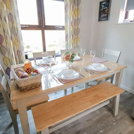 Holiday home Cha Cha's *