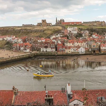 Holiday home Cha Cha's Whitby